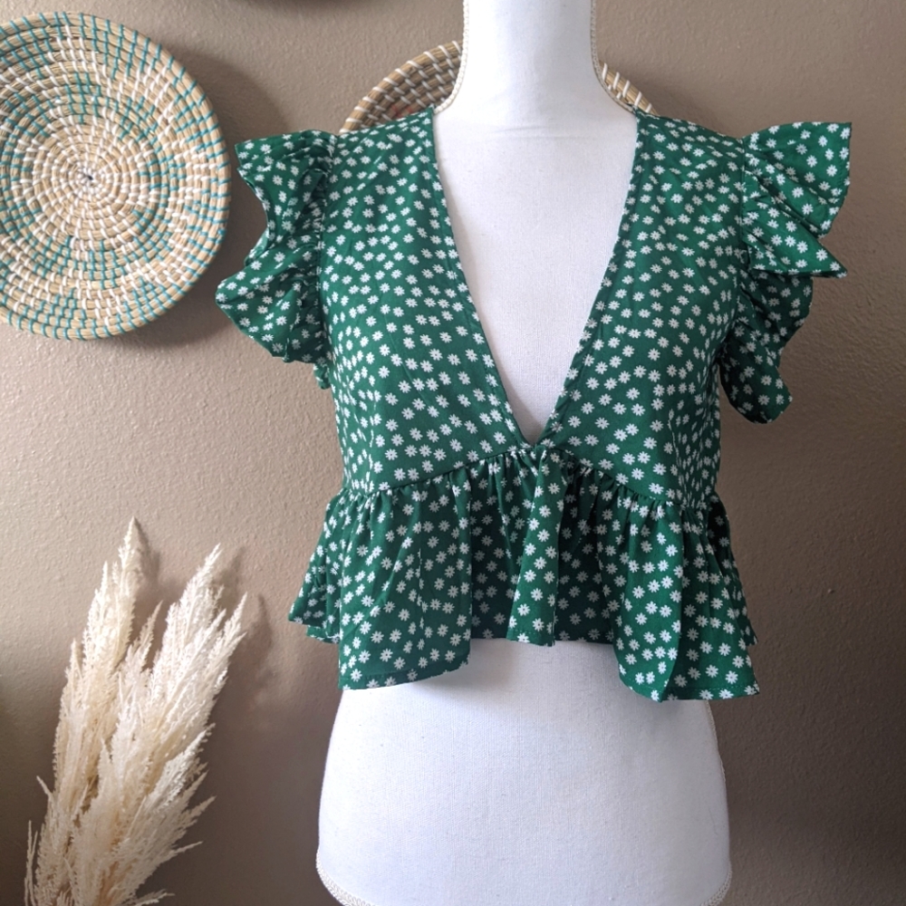 Green Deep V-neck Ruffle Cropped Top